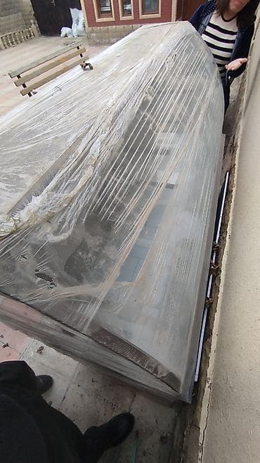 Konteynerlər: Vitrin tipli soyuducu/şirniyyat vitrini - Önü qabarıq şüşəli — 1