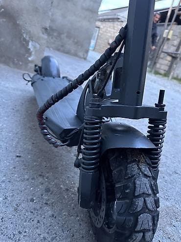 Elektrik nəqliyyatı: İşlənmiş Elektrik samokat 10", 351 - 500 Vt, 36 - 45 km/s, Ünvandan götürmə — 3