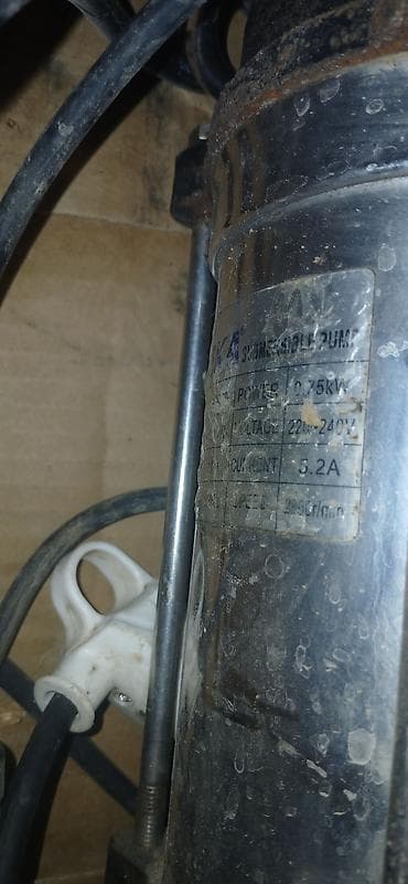 pendir: REKA dalğıc nasos Texniki xüsusiyyətlər (etiketdən): - Güc: 0.75 kW - — 3