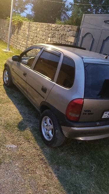 diski 15: Opel Zafira A (gümüşü rəng, 7 yerlik miniven) Xüsusiyyətlər: - — 5