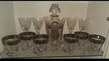 Lüks şüşə içki dəsti - Tərkib: 1 ədəd qapaqlı karaf və 12 ədəd stəkan