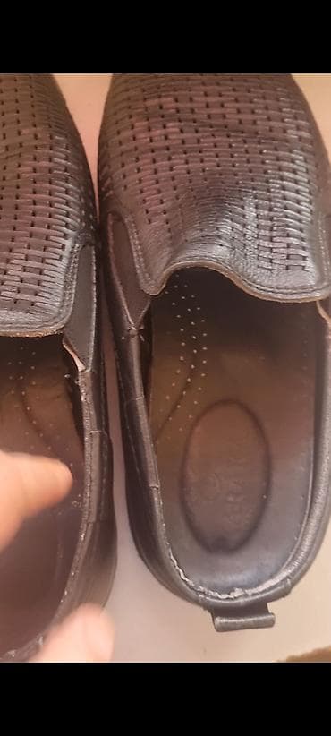 Мокасины и лоферы: Təmiz dəri ayaggabi 
yay ücün. 140 manata alinib. 
səligəli galib — 2