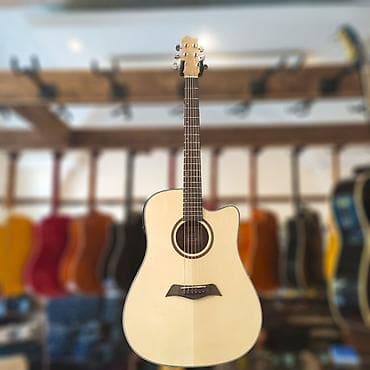 Akustik gitaralar: Elektro akustik gitara Smiger GN-10 Simlərin sayı: 6 Üst: Şam ağacı — 1