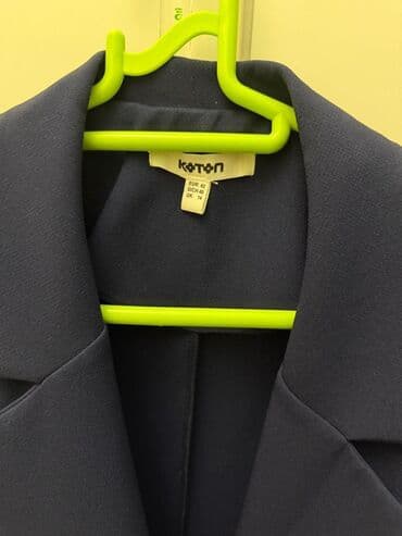 qadın ucun donlar: Dərin göy rəngdə qadın blazer donu. Geniş yaxalıq və üçdə bir qol — 3