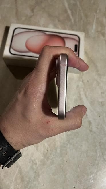 ayfon 4s: IPhone 15, 128 GB — 3