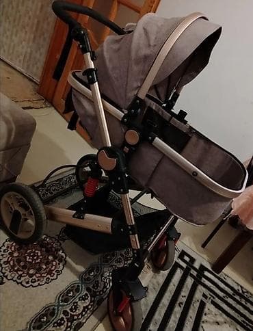 Araba yaxsu veziyyetde qiymet son.Unvan 8km