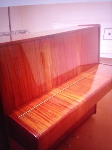 Qəhvəyi və ağ rəngli piano Latın topdansatışi Yeni Yasamalda Gülüstan