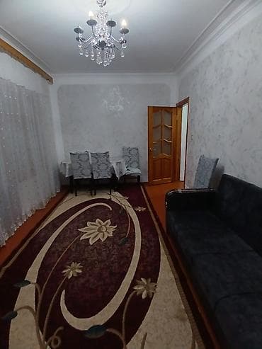 2 otaqlı ev: Bakixanovda gözəl yerde merkezde İcra hakimiyyətinin yanında 2/9 — 2