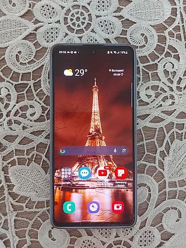Samsung A 71 yaxşı vəziyyətdə,ekranı çatdı ancaq işləyir