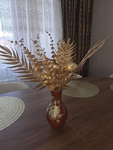 izalon gul: Bir vaza, Keramika — 1