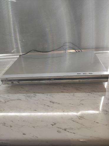 DVD pleyer işlenmiyib tezedir. - Kompakt və nazik korpus, gümüşü rəng