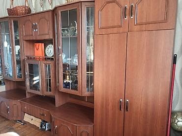 Klassik üslubda böyük qonaq otağı “stena” mebeli. - Material: ağac — 1