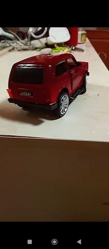 oyuncaqları: Çox ucuz niva endirim var kim nə istəsə var beləsi 22 manatdı ama mən — 4