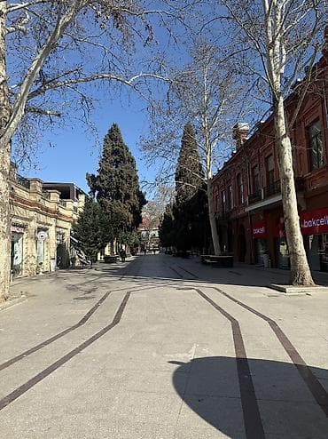 suraxani kiraye: Kirayə verilir: geniş və rahat mansard tipli otaq Xüsusiyyətlər: - — 4