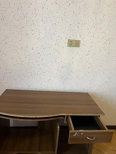 maslar: Düz masa, Polkalı, Siyirməli, Teksturalı laminat — 2
