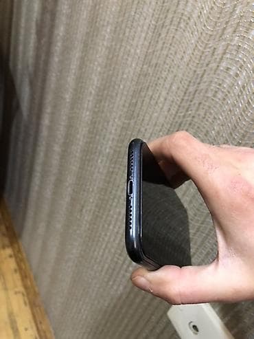 dubay ayfon 15: IPhone Xr, 64 GB, Qara, Face ID — 6