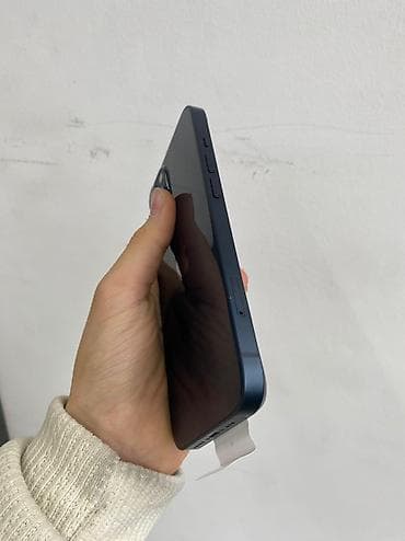 google pixel 6 pro: IPhone 13, 128 GB — 3