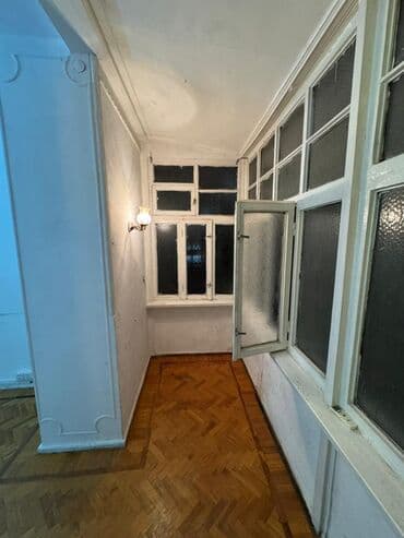 boş ev: Qış Parkı və targovu meydanına 2 dəqiqəlik piyada məsafə, çöldən — 5