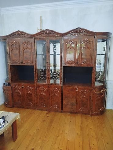 cerez: Klassik üslubda iri qonaq otağı divar dolabı/vitrin - Material: ağac — 4