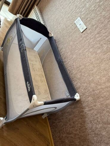 1 ayliq usaq sekilleri: Oğlan və qız üçün, Dördbucaq, Beşik, Matras ilə, Yellənmə mexanizmsiz — 1