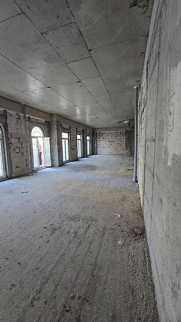 Kommersiya daşınmaz əmlakı: Satılır 4 otaqlı yeni tikili 145 m², Ağ şəhər q. Kateqoriya Yeni — 3