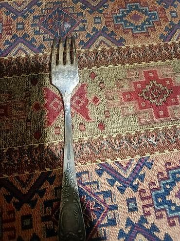 Столовые приборы: Məhsul: Antik dekorlu süfrə çəngəlləri dəsti Təsvir: - 12 ədəd süfrə — 4