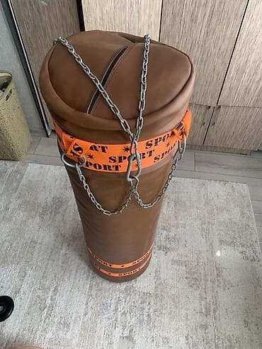 Asqılı boks kisəsi - Material: qəhvəyi rəngli süni dəri örtük, sıx