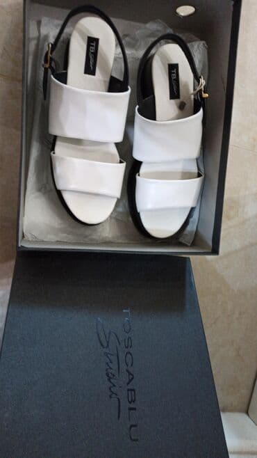 женские босоножки на танкетке: Ölçü: 39, rəng - Ağ, Yeni — 1