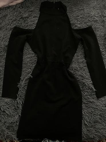 qara sade donlar: Qara rəngli qadın gecə/libas paltarı - Model: bədənə oturan — 1