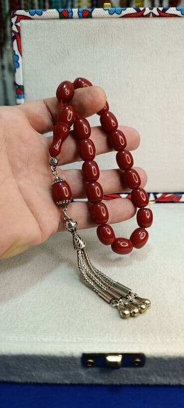 Sıxma kəhrəba maskot