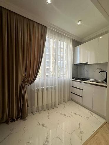 ev satlir: Bakı, 2-ci mikrorayon, 2 otaqlı, Köhnə tikili, m. Memar Əcəmi, 50 kv. m — 2