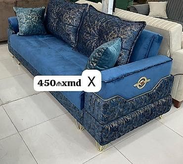 oturaca: Məhsul: Mavi rəngli yumşaq parça divan (yastıqlı), açılıb‑yığılma — 1