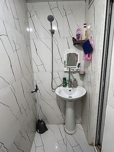 əcəmi evlər: Bəy otaq yoldaşı axtarılır. Qiymət: kommunal daxil 180 AZN Yerləşmə — 6