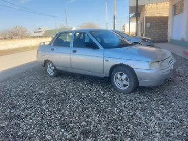 e 200: Avtomobil: Lada/VAZ 2110 (sedan), gümüşü rəng Kuzov: 4 qapı, kompakt — 2