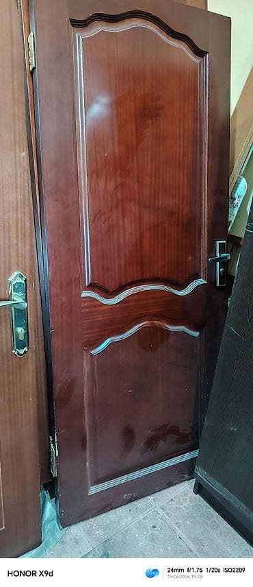 İşlənmiş Otaq qapısı Çərçivə ilə, Ünvandan götürmə — 2