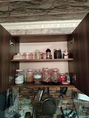 Mətbəx mebeli: Mətbəx mebel dəsti – qoz ağacı rəngində MDF/Laminat örtüklü. - Üst və — 2