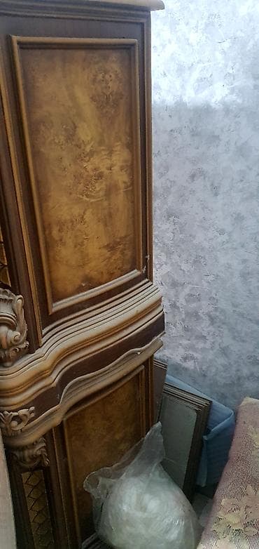 Другая мебель: 2 односпальные кровати, 2 тумбы, Тумба, Комод, Малайзия, Б/у — 7