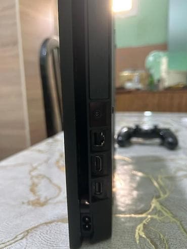 plastion 4: Sony PlayStation 4 Slim oyun konsolu Komplekt: - PS4 Slim konsolu — 2