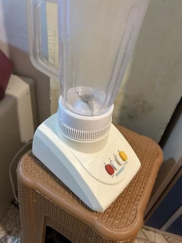 Blenderlər: Məhsul: QDICKS (Quick’s) stolüstü blender Xüsusiyyətlər: - Kupa — 2