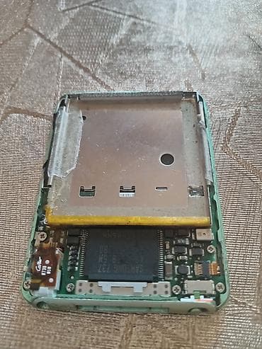 IPod və MP3 pleyerlər: Məhsul: Apple iPod nano (3‑cü nəsil), yaşıl rəng 8 gb+kabel +qulaqcıq — 10