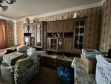 Klassik divar qarnituru – vitrinli və çoxbölməli - Material: ağac