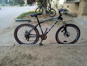 cube velo: VISTA dağ velosipedi - Çərçivə: yüngül alaşımlı hardtail, qara-mavi — 4