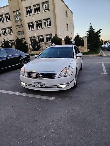 Nissan Teana: 2.3 l | 2005 il Sedan