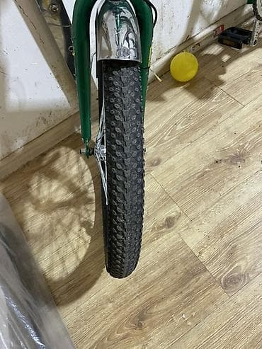 vele: STELS qatlanan velosiped. Yaşıl rəngli, kompakt ölçülü şəhər tipli — 3
