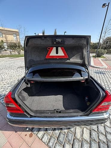 ford transit 1994: Mercedes-Benz C-Class: 2 l | 1995 il Sedan — 10