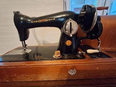 Mekanik tikiş maşını – klassik dizaynlı, metal gövdəli model