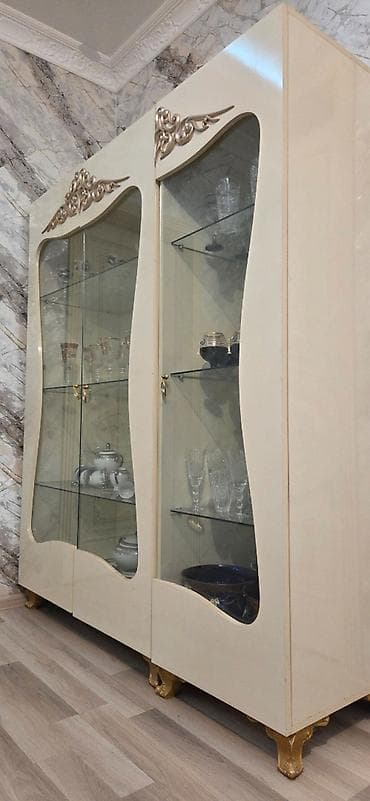 kamod: Komod, TV altlığı — 1