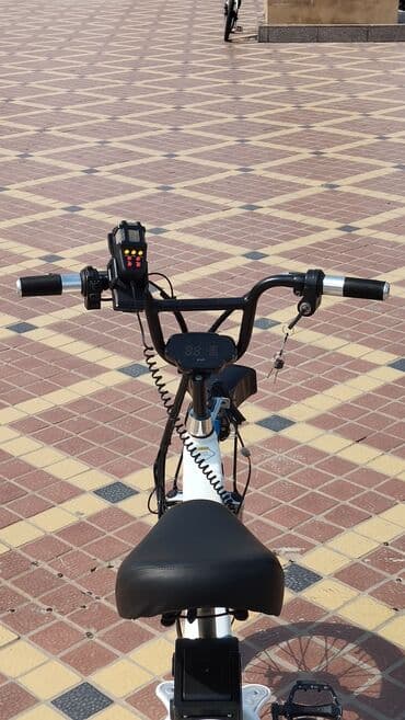 hoverboard qiymeti bakida: Yeni Elektrik samokat > 12", 501 - 750 Vt, 26 - 35 km/s, Ünvandan götürmə — 8