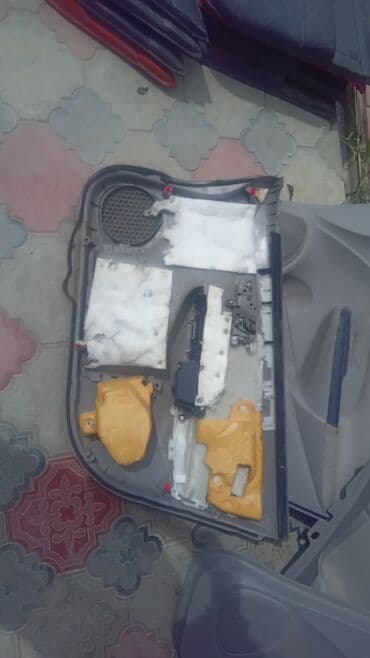 Panellər, şitlər: Honda INSIGHT, 2011 il, İşlənmiş — 3