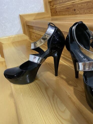 Tuflilər, Ölçü: 38, rəng - Qara, İşlənmiş